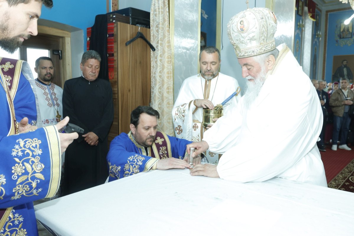 Resfințirea Bisericii „Izvorul Tămăduirii” din Târgu Jiu 332393