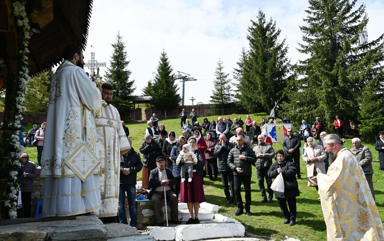 Sărbătoare la Schitul Straja, judeţul Hunedoara 332329