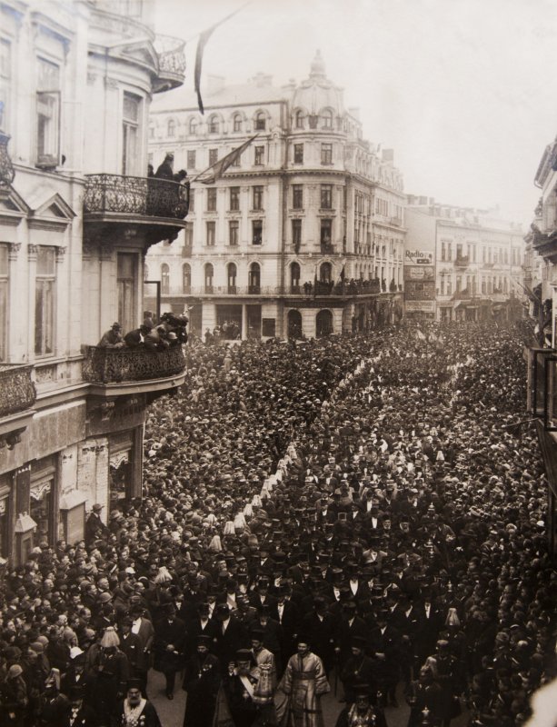 1925, anul înfiinţării Patriarhiei Române 332378