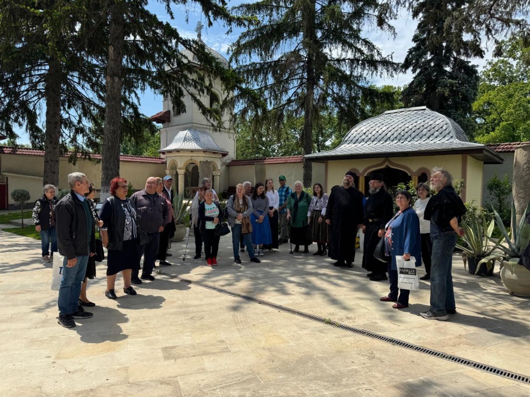 Pelerini bucureșteni la două mănăstiri ilfovene 332467