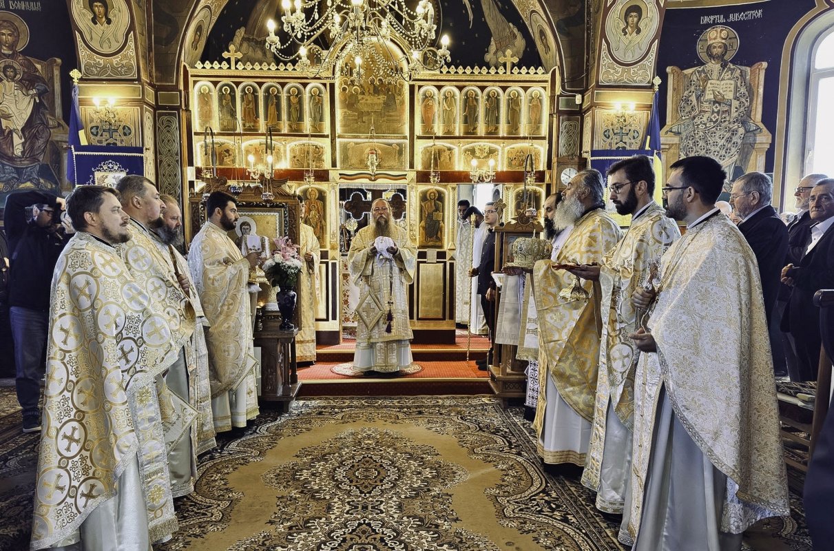 Slujire arhierească la Chichiş, judeţul Covasna 332427