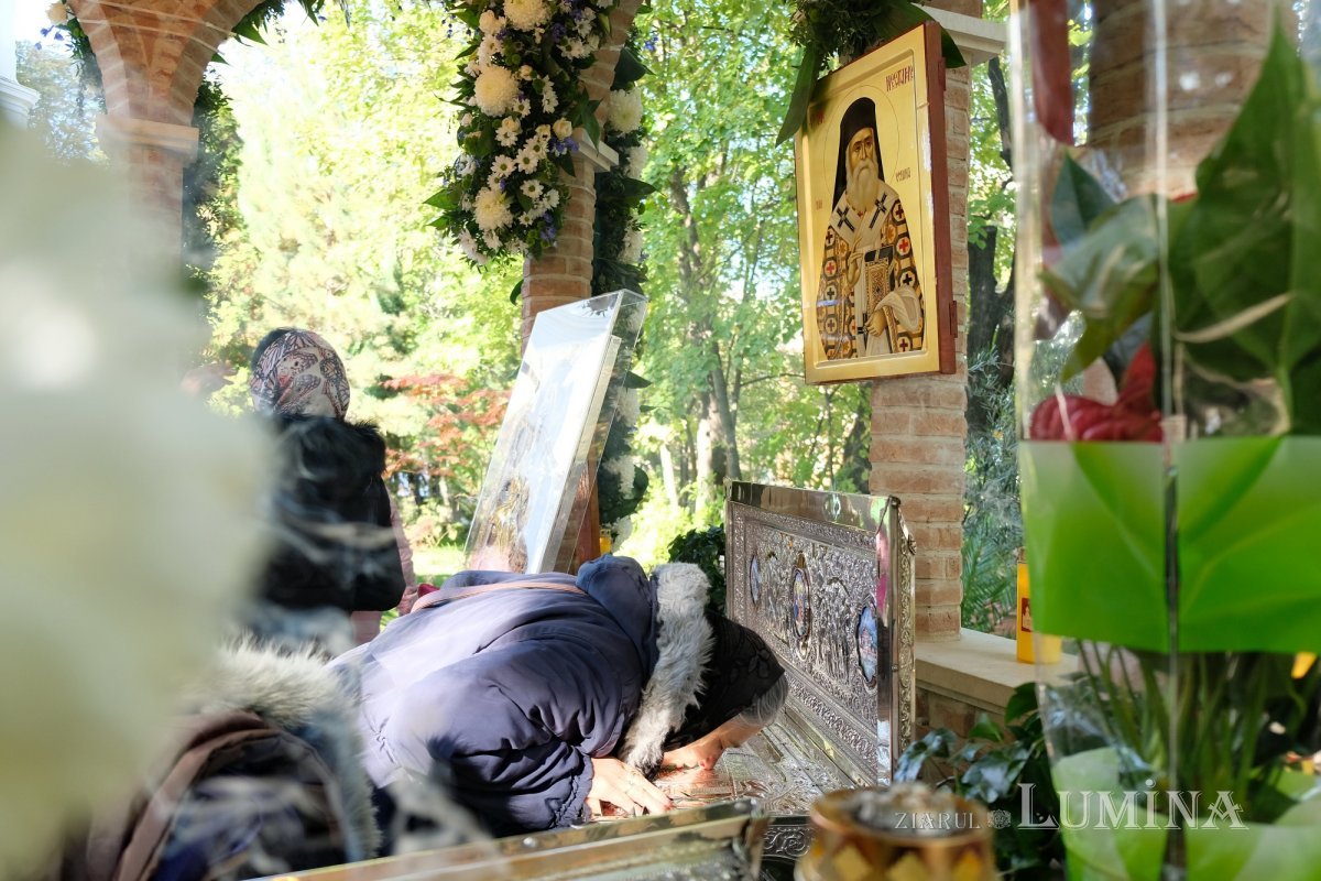 Dumnezeu este cu noi 298481