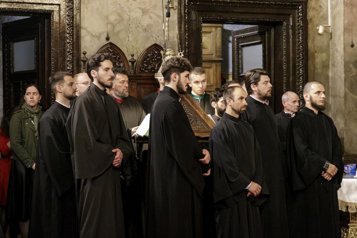 Liturghie arhierească în ultima zi a Festivalului de Muzică Bizantină de la Iași 332578