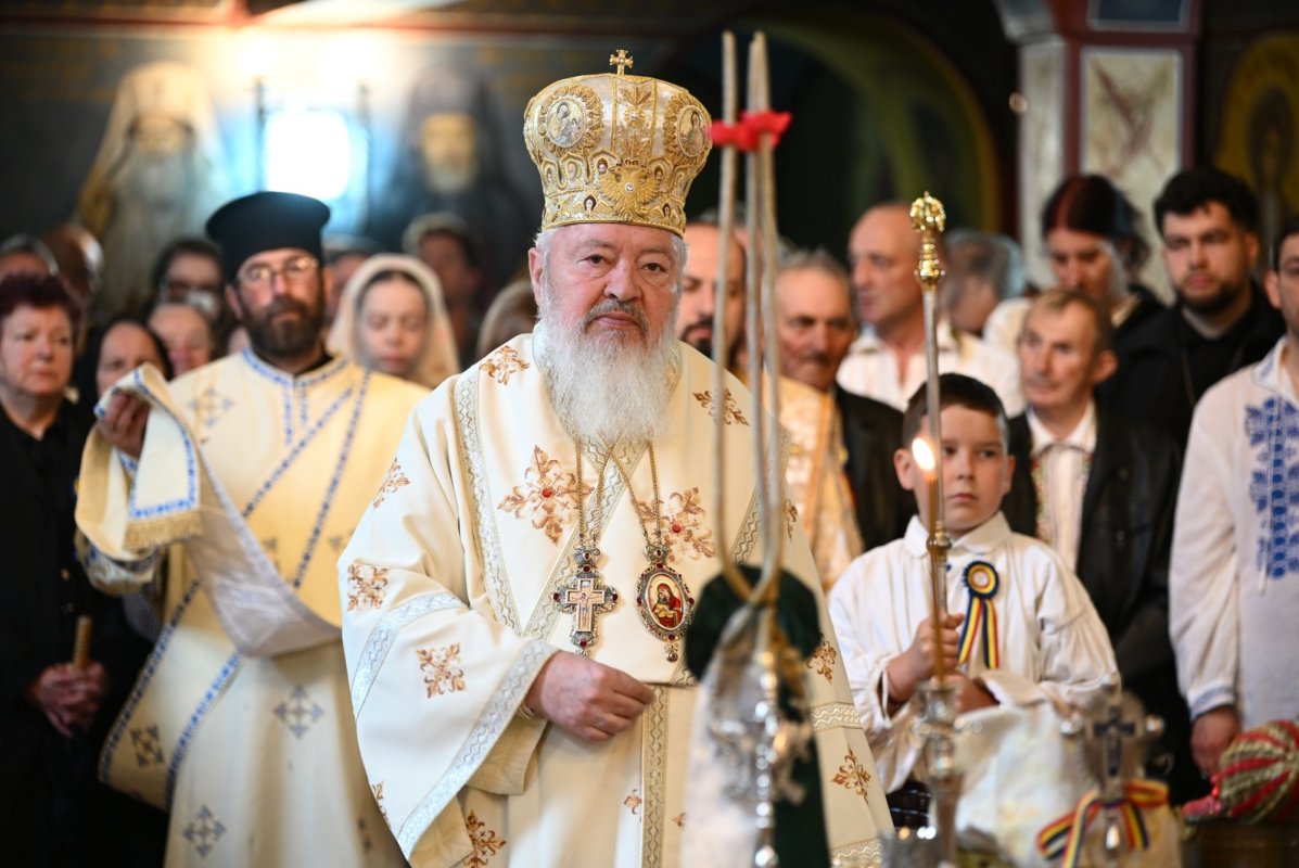 Resfințirea Bisericii „Sfinții Arhangheli Mihail și Gavriil”-Ilva Mică I 332560