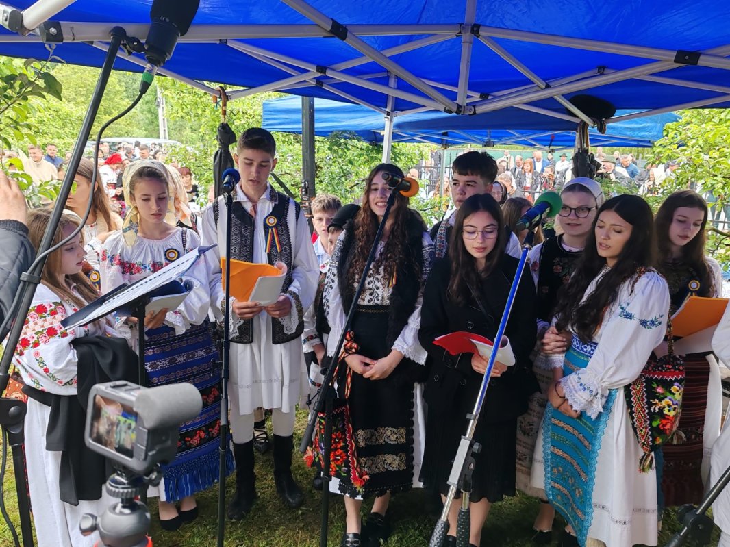 Resfințirea Bisericii „Sfinții Arhangheli Mihail și Gavriil”-Ilva Mică I 332566