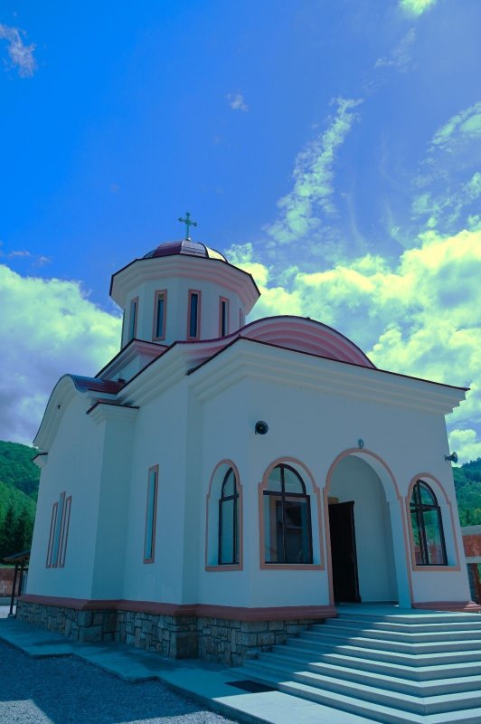 Schitul „Sfinții Împărați Constantin și Elena” din Eparhia Oradiei a fost sfințit 332559