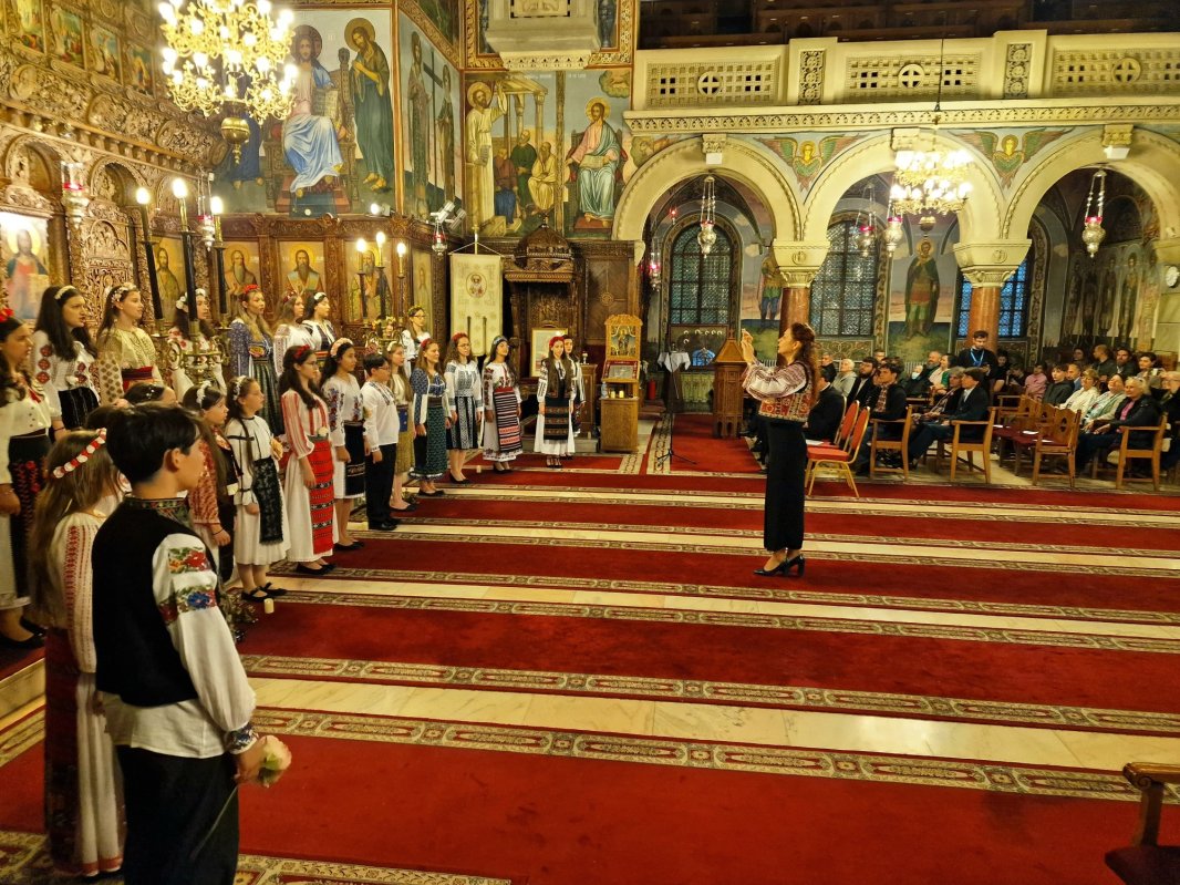 Concert și conferință despre Centenarul Patriarhiei Române în Capitală 332714
