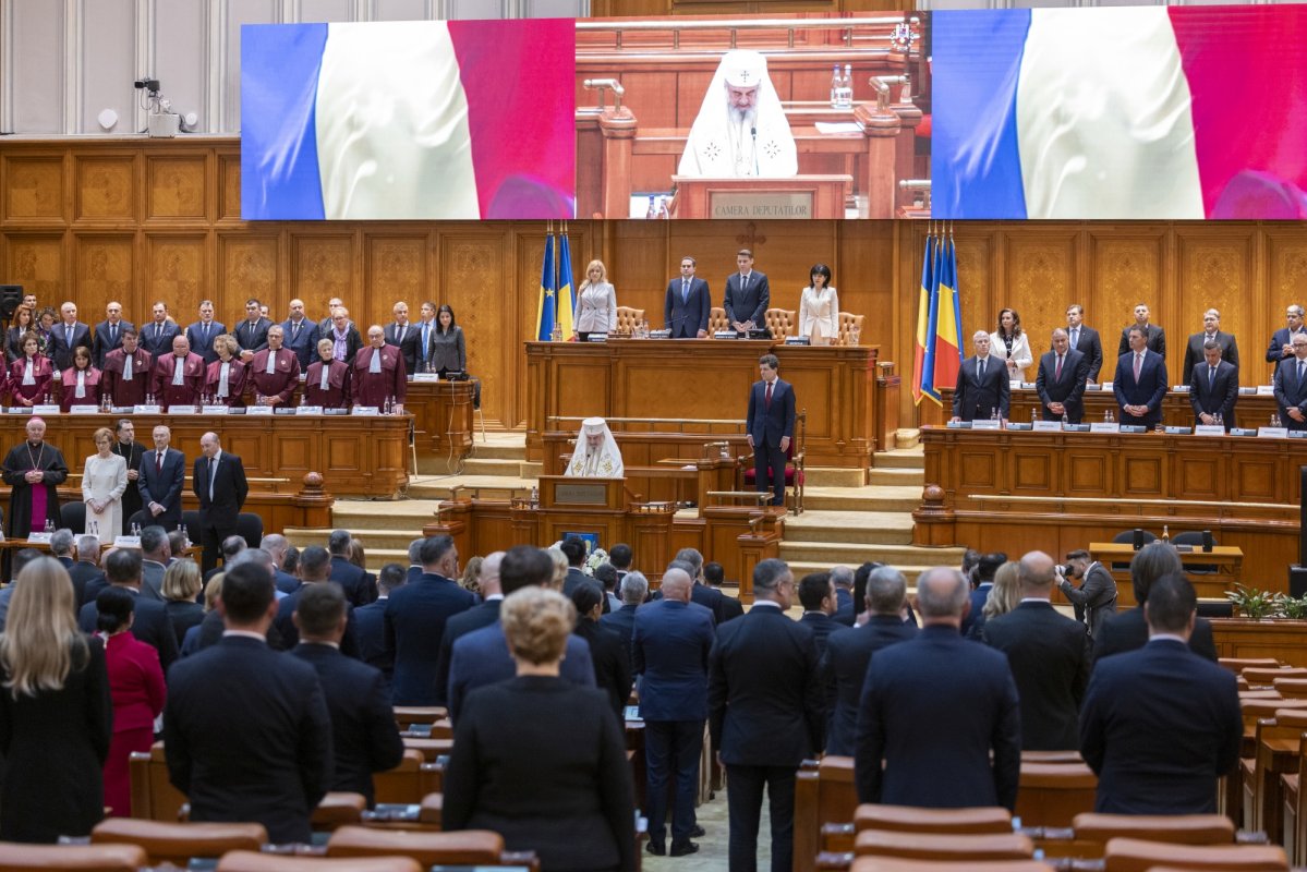 Preşedintele Nicuşor Dan a depus jurământul de învestitură 332671