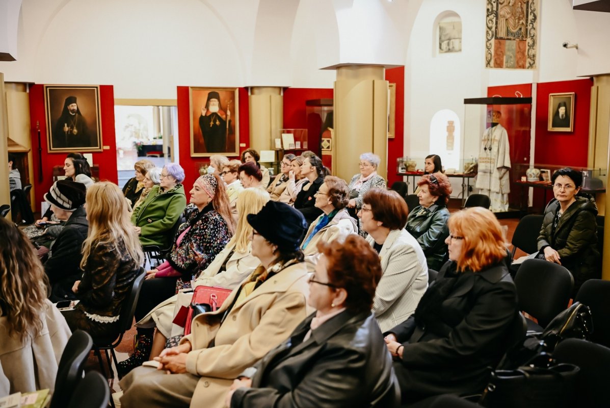 Adunarea Generală a Asociației „Societatea Femeilor Ortodoxe” la Cluj-Napoca 332800
