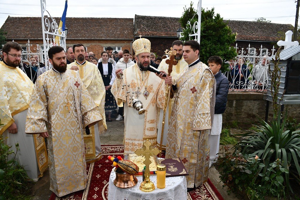 Biserică restaurată pentru o comunitate mică din Caraș-Severin 332810