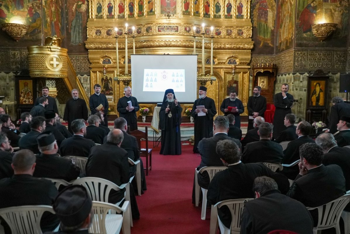 Conferinţă preoţească semestrială în Arhiepiscopia Dunării de Jos 332821