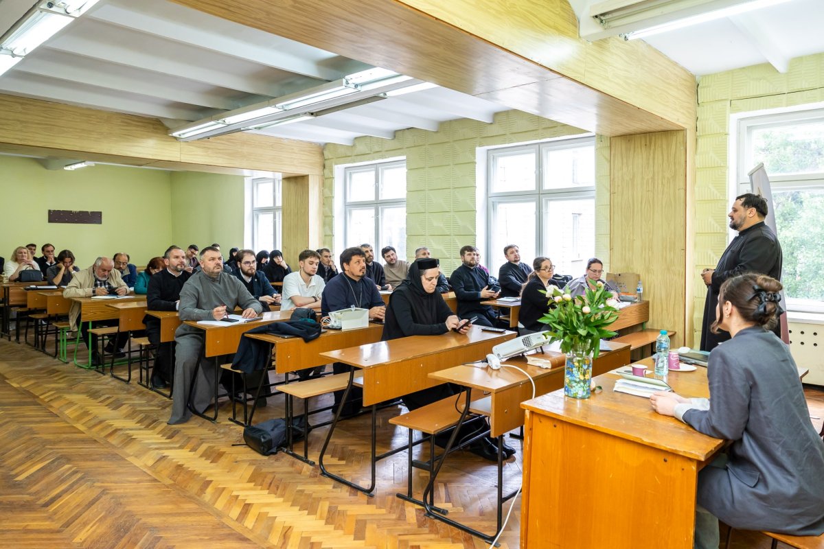 Conferință pe tema adicțiilor la Chișinău 332899