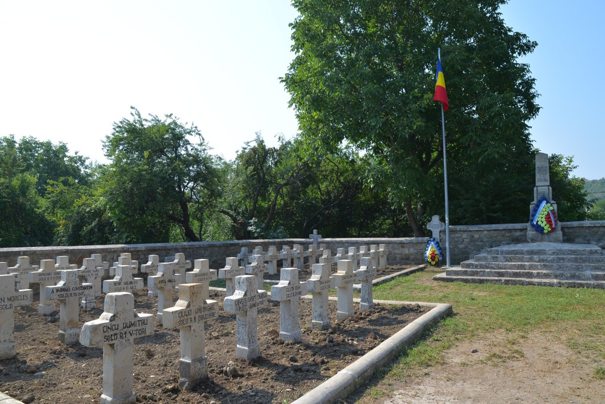 „Eroi au fost, eroi sunt încă, şi-or fi în neamul românesc” 332825