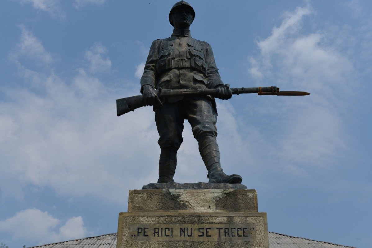 „Eroi au fost, eroi sunt încă, şi-or fi în neamul românesc” 332828