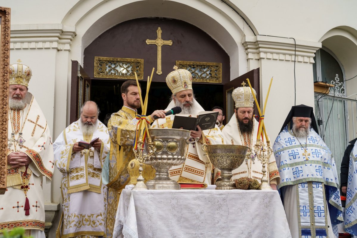 Mănăstirea Neamț și-a sărbătorit hramul istoric 332910