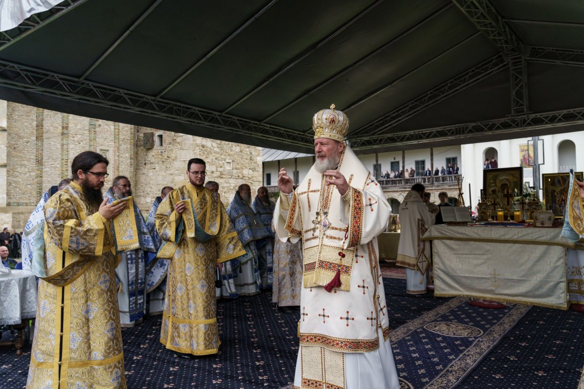 Mănăstirea Neamț și-a sărbătorit hramul istoric 332924