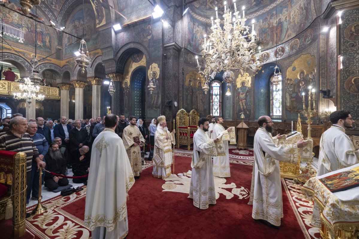 Moment de aducere aminte a jertfei înaintașilor la Catedrala Patriarhală 332935