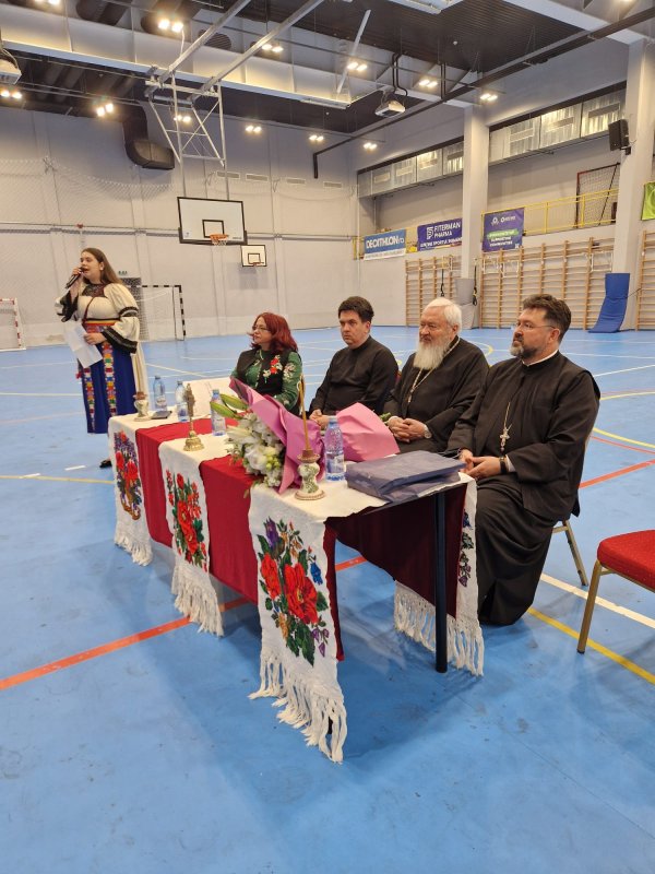 Vizită pastorală la Colegiul Tehnic „Ana Aslan” din Cluj-Napoca 332888