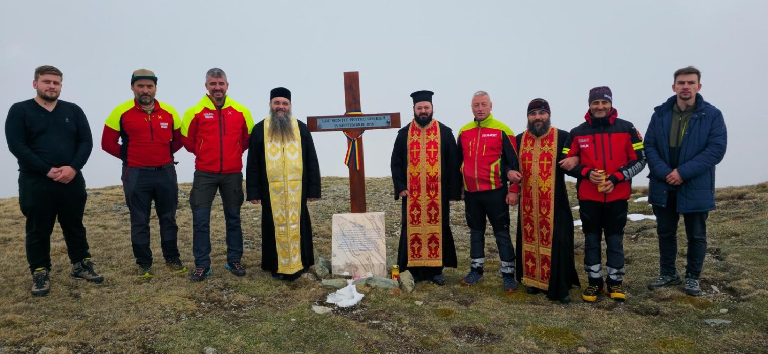 Slujbă de pomenire a eroilor pe platoul Bucegi 333076