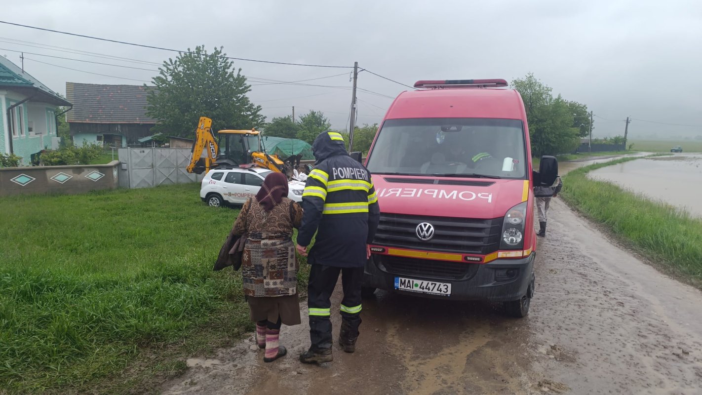 Sprijin material și moral pentru persoanele afectate de inundații 333131