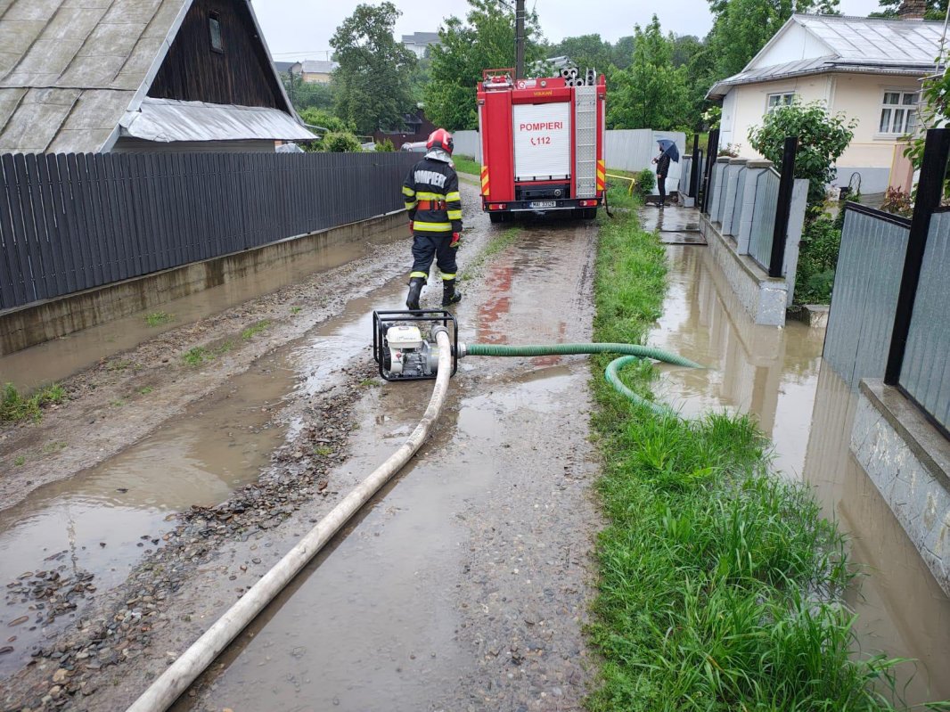 Sprijin material și moral pentru persoanele afectate de inundații 333132