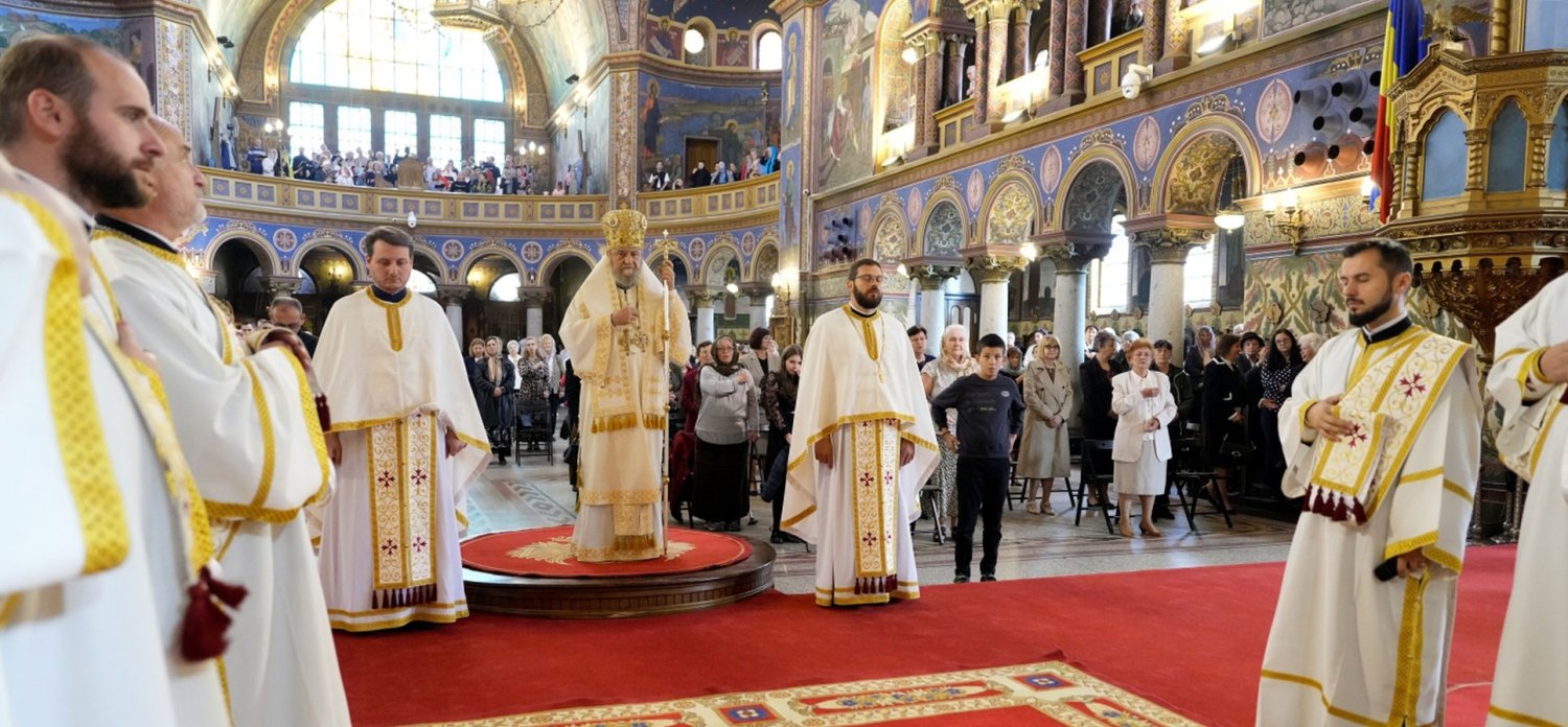 Liturghie arhierească în Catedrala Mitropolitană din Sibiu 333225