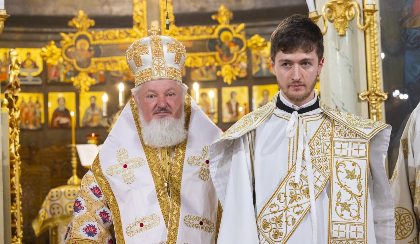 Hirotonie la Catedrala Mitropolitană „Sfântul Spiridon”-Nou 333295