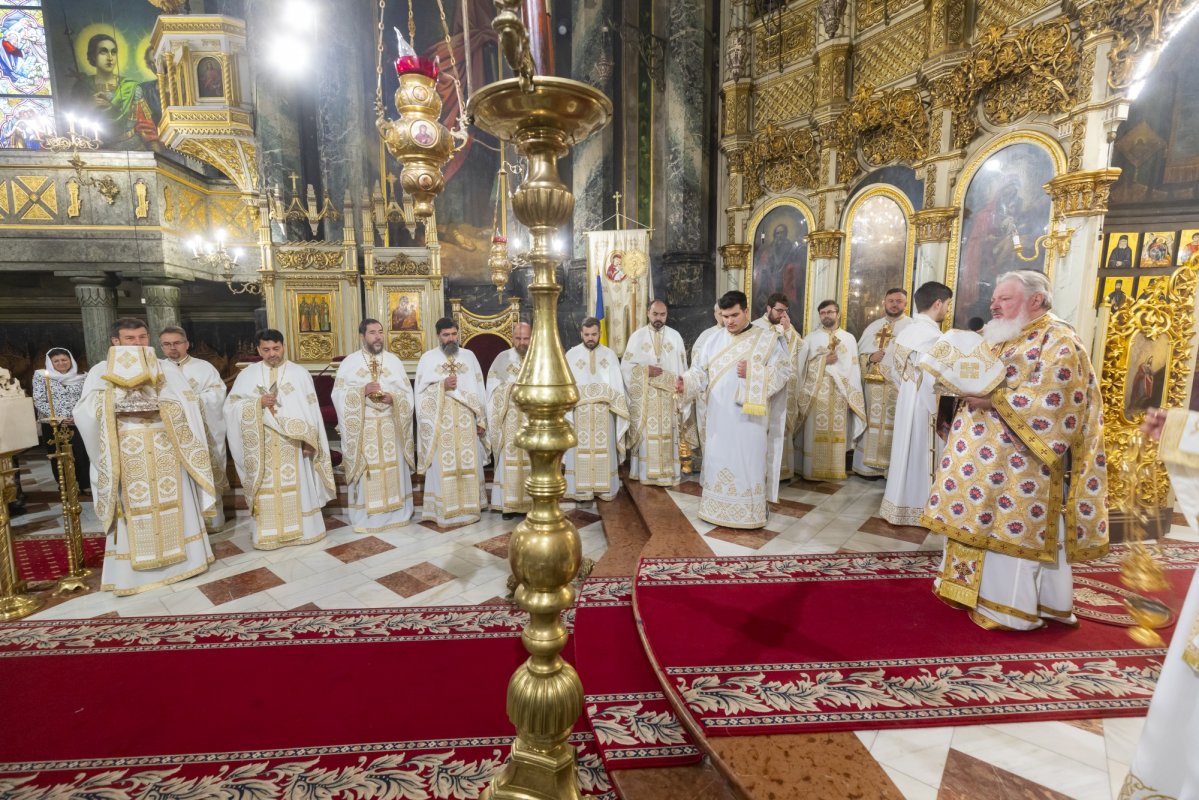 Hirotonie la Catedrala Mitropolitană „Sfântul Spiridon”-Nou 333310
