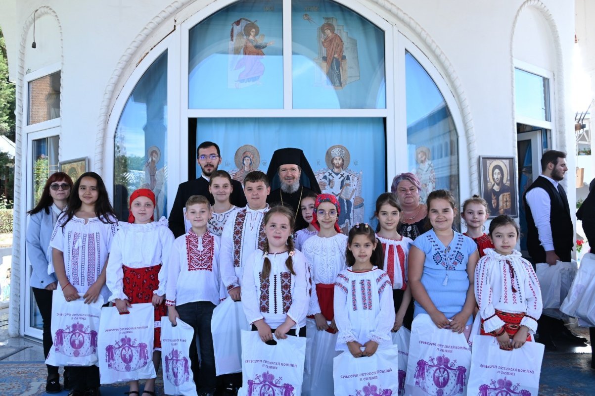 Întâlnirea Tinerilor Ortodocși Bihoreni la Mănăstirea „Sfânta Cruce” din Oradea  333273