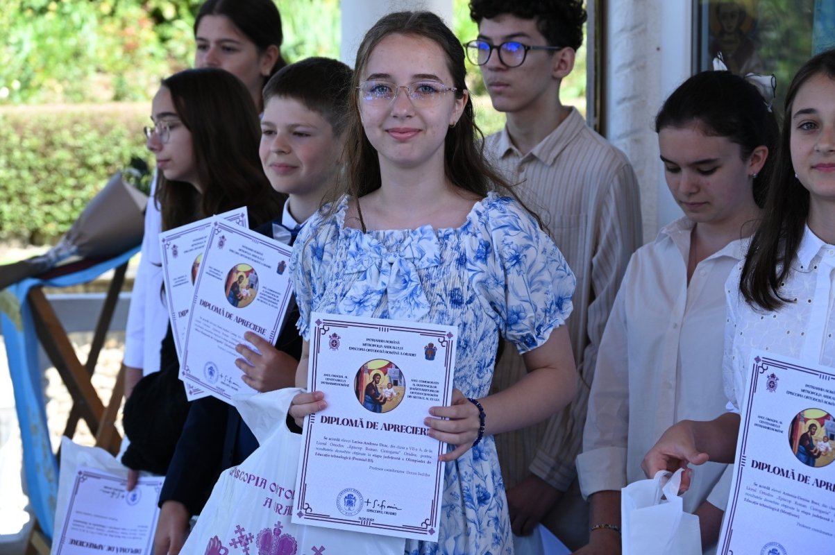 Întâlnirea Tinerilor Ortodocși Bihoreni la Mănăstirea „Sfânta Cruce” din Oradea  333279