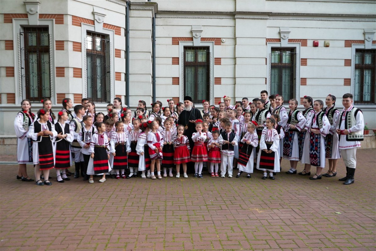 Programe destinate copiilor în Arhiepiscopia Dunării de Jos 333302