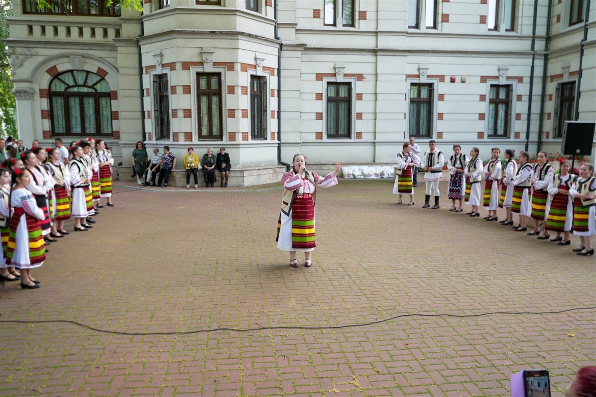 Programe destinate copiilor în Arhiepiscopia Dunării de Jos 333304