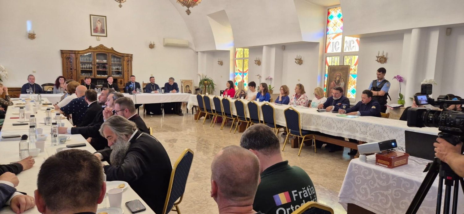 Conferință destinată reintegrării sociale la Mănăstirea Ghighiu 333467