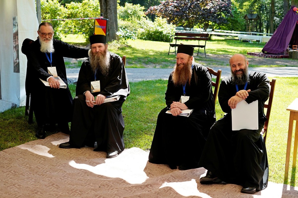 Cursuri pentru definitivat pentru monahi din Mitropolia Moldovei și Bucovinei 333342