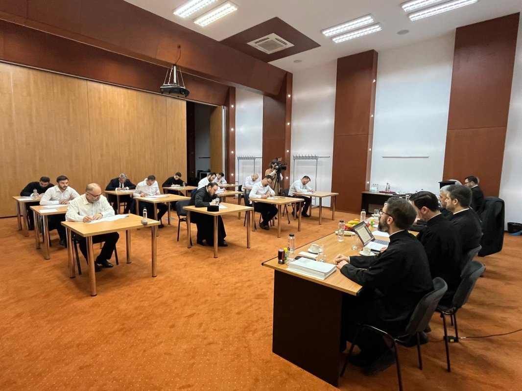Examen de capacitate preoțească în Arhiepiscopia Bucureștilor 333376