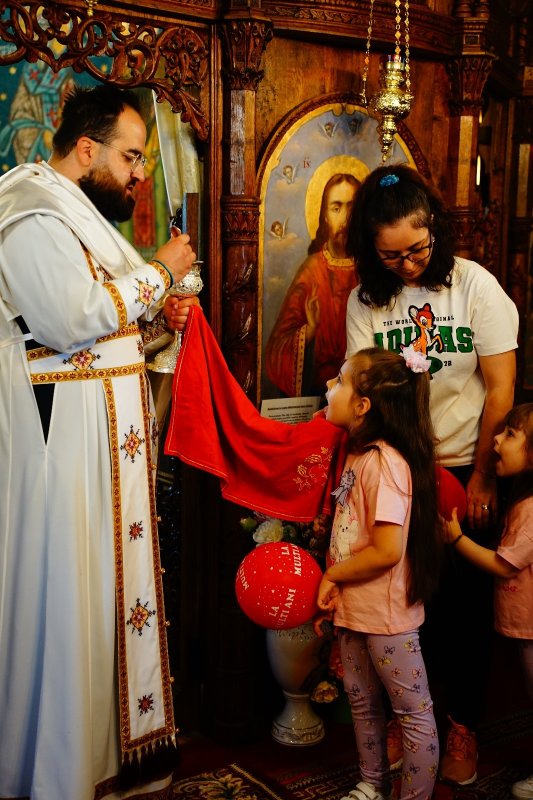 Festivitate interactivă pentru copiii din Parohia Cocorăștii Grind 333383