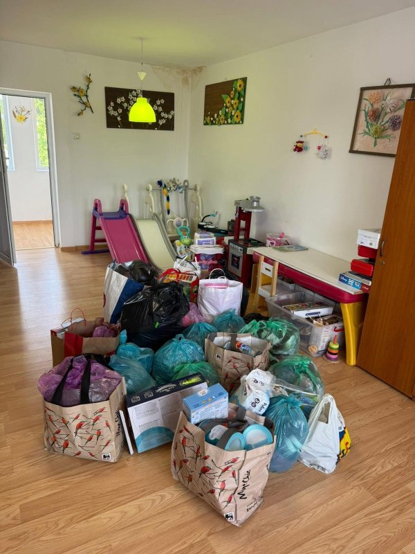 Lumină și speranță dăruite copiilor și mamelor aflate în dificultate 333379