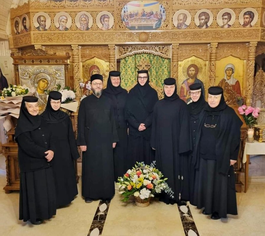 „Acoperământul Maicii Domnului”, o mănăstire ca o călătorie 333479