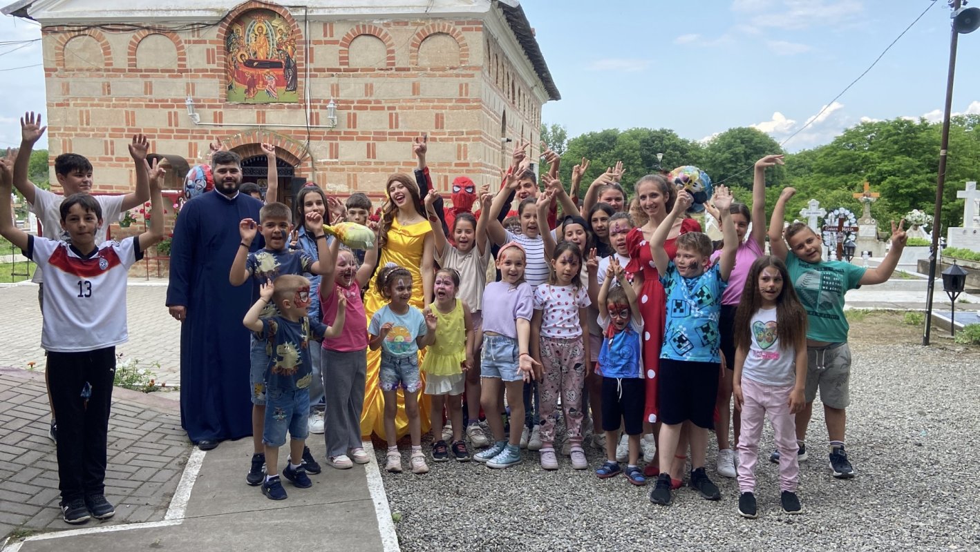Activități pentru copii în parohii din Arhiepiscopia Bucureștilor 333539