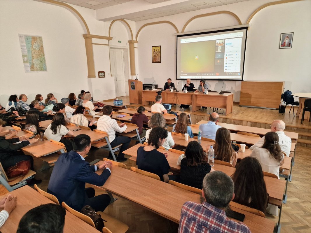 Conferința „Sub semnul icoanei” la Facultatea de Teologie Ortodoxă din București 333551