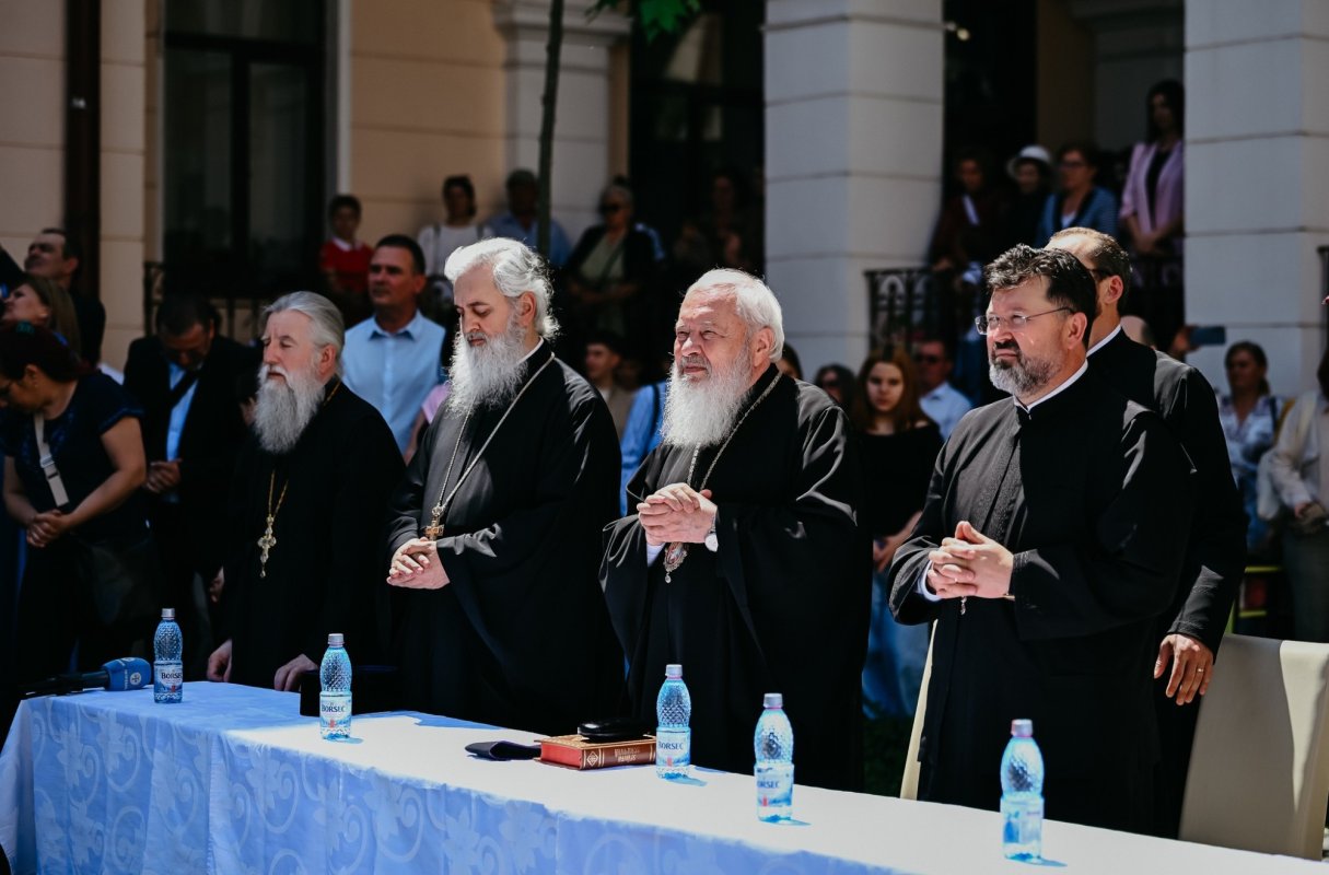 Festivitatea de absolvire la Colegiul Ortodox „Mitropolitul Nicolae Colan” din Cluj-Napoca 333507