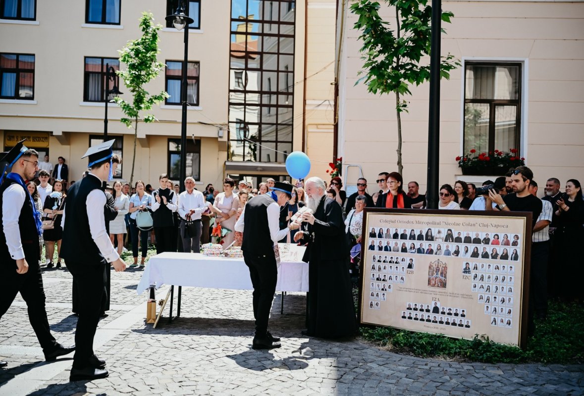 Festivitatea de absolvire la Colegiul Ortodox „Mitropolitul Nicolae Colan” din Cluj-Napoca 333508