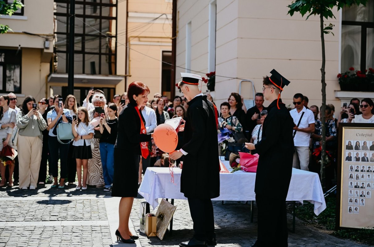 Festivitatea de absolvire la Colegiul Ortodox „Mitropolitul Nicolae Colan” din Cluj-Napoca 333510