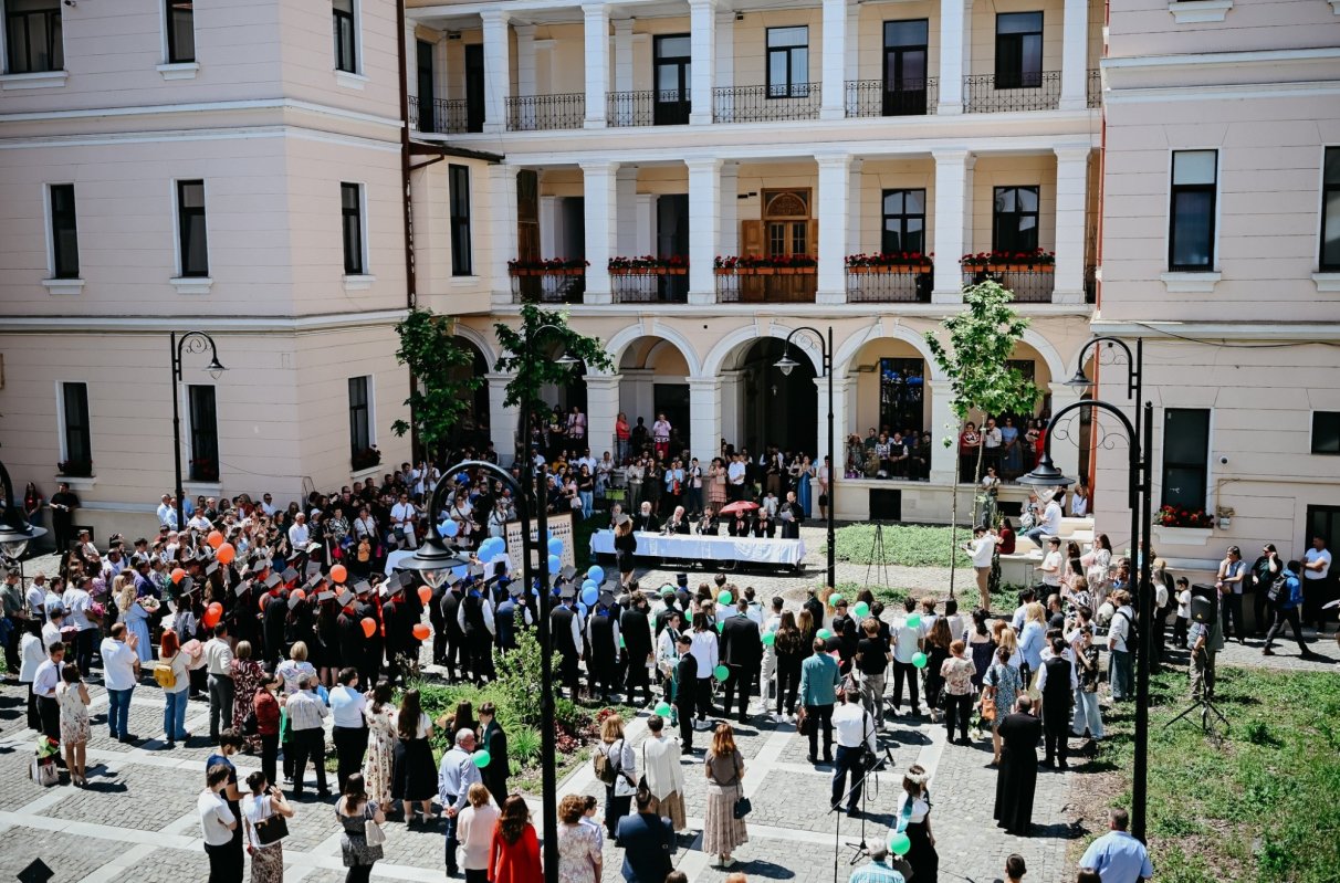 Festivitatea de absolvire la Colegiul Ortodox „Mitropolitul Nicolae Colan” din Cluj-Napoca 333511