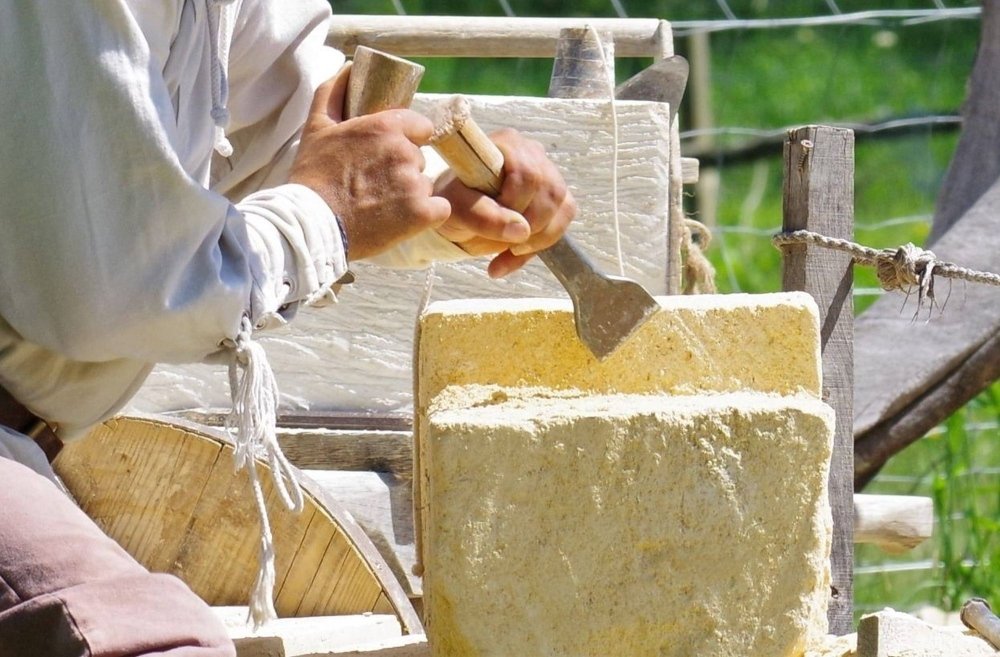 Biserică construită cu tehnici din Evul Mediu 333601