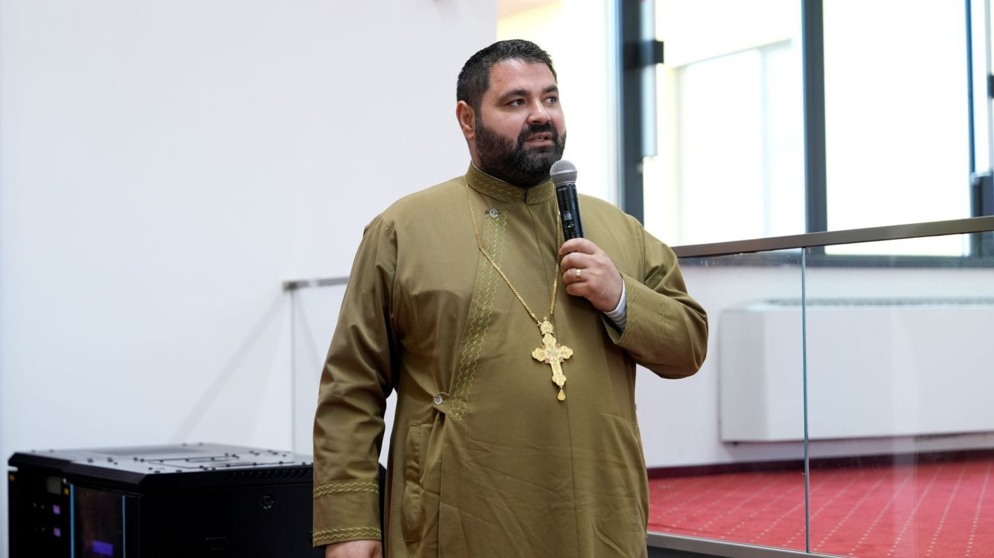 Continuă la Sibiu lucrările Convocării anuale a preoţilor militari 333749