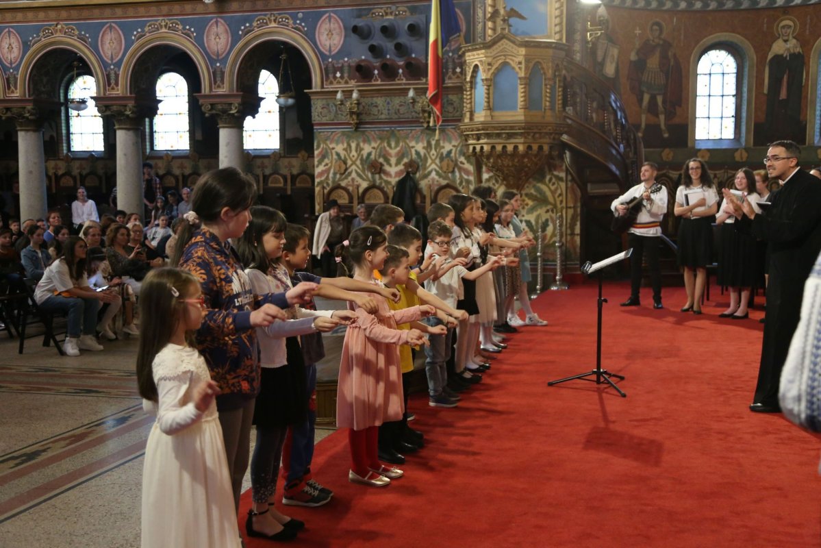 Concertul educativ „Corul și importanța lui în comunitate” la a 5-a ediţie 333856