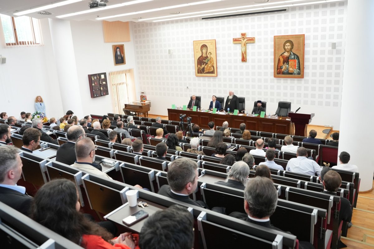 Eveniment omagial dedicat profesorilor emeriți Vasile Stanciu și Stelian Tofană, la Cluj‑Napoca 333996