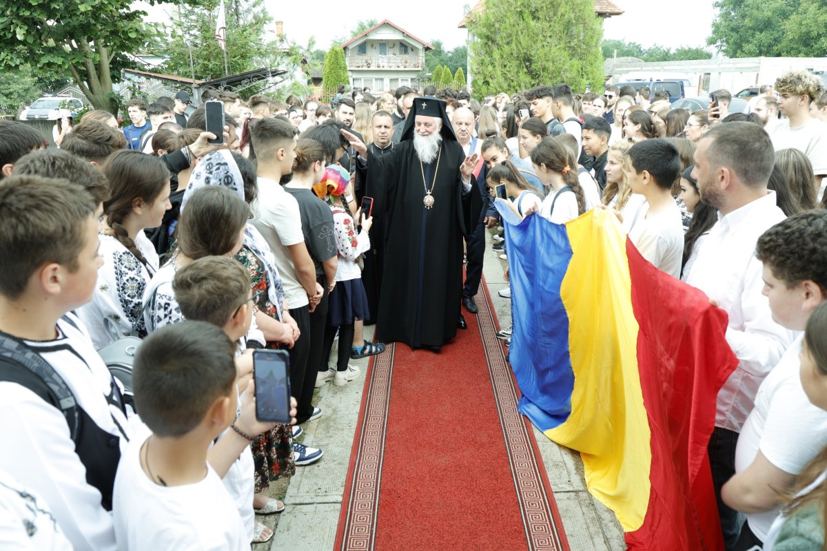 Întâlnirea Tinerilor Ortodocși, tradiţia de la Castelul Roşianu 334081