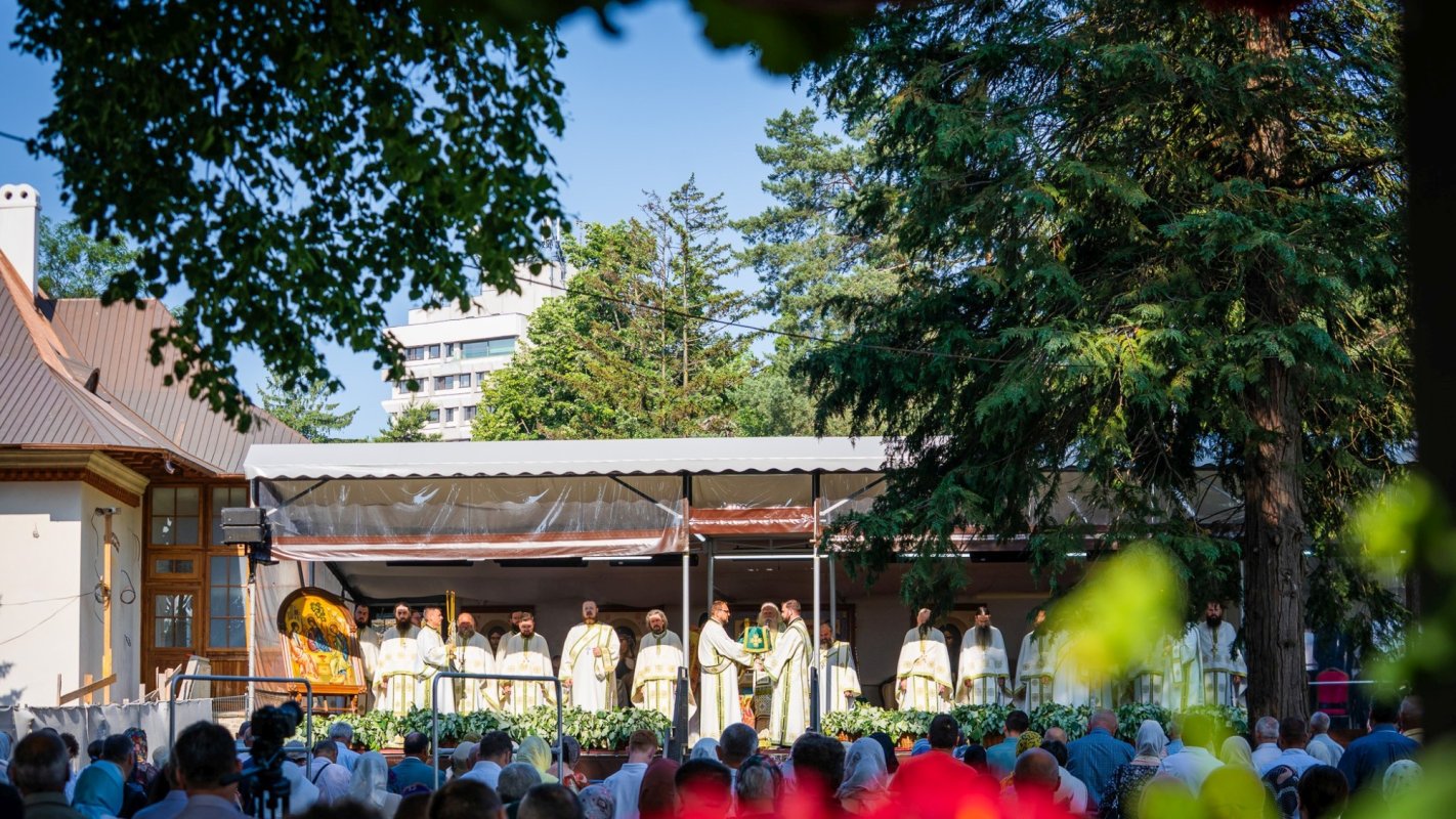 Duminica Rusaliilor la Catedrala Arhiepiscopală din Suceava 334123